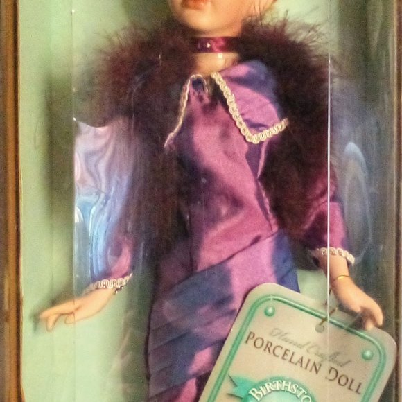 💜 Vintage Birthstone Collection Porcelain HandCrafted Doll (Amethyst) Febuary - Picture 6 of 16